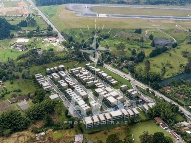 Conjunto Comercial para Venta en Rionegro - 5