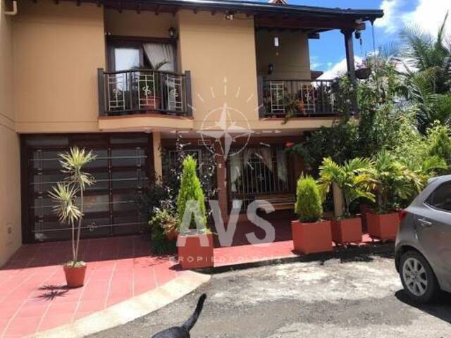 #3384 - Casa para Venta en Rionegro - ANT - 1