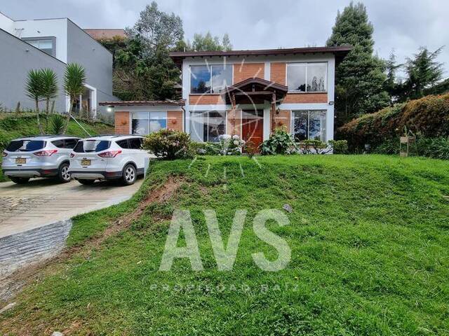 Venta en Loma de Escobero - Envigado