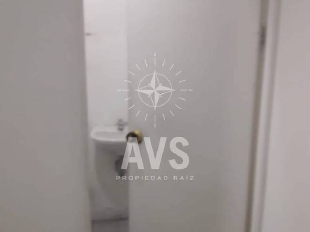 Bodega Comercial para Venta en Medellín - 4