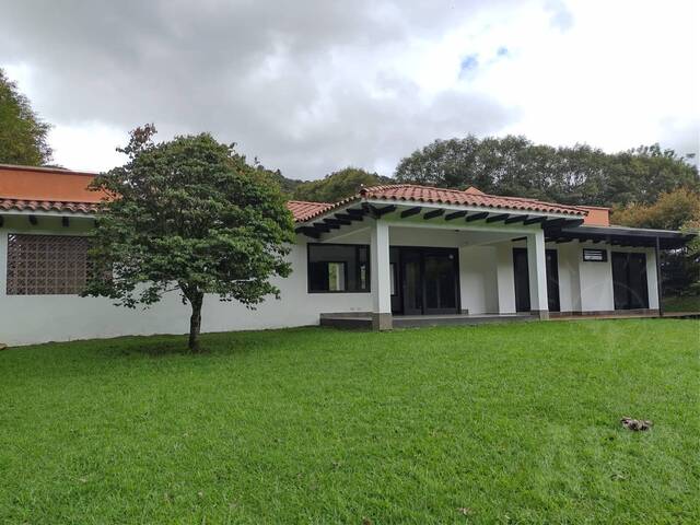 Venta en Sector Don Diego - Retiro