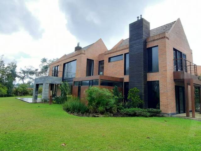 #4384 - Casa para Venta en Envigado - ANT