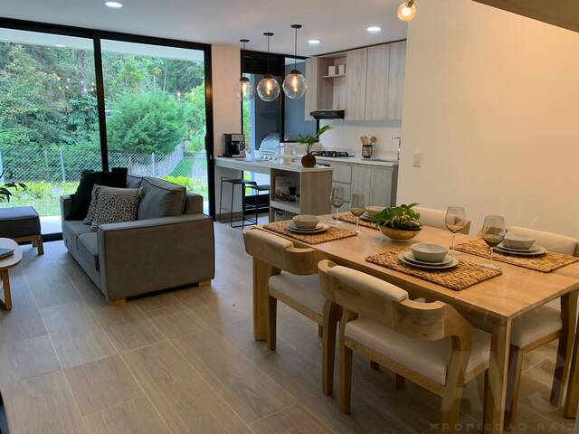 Venta en Circunvalar - Retiro