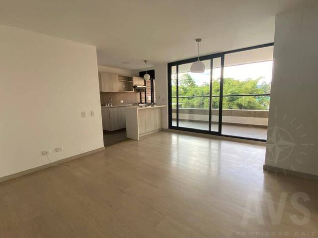 Venta en Cerca Al Pueblo - Retiro