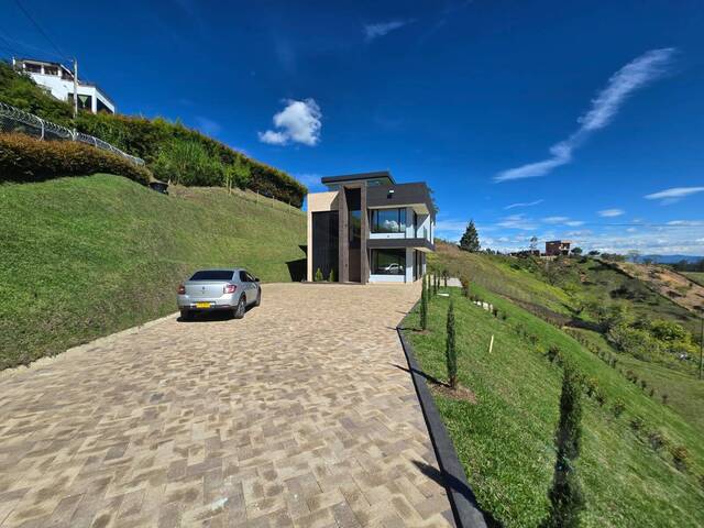 #5077 - Casa para Venta en San Vicente - ANT - 2