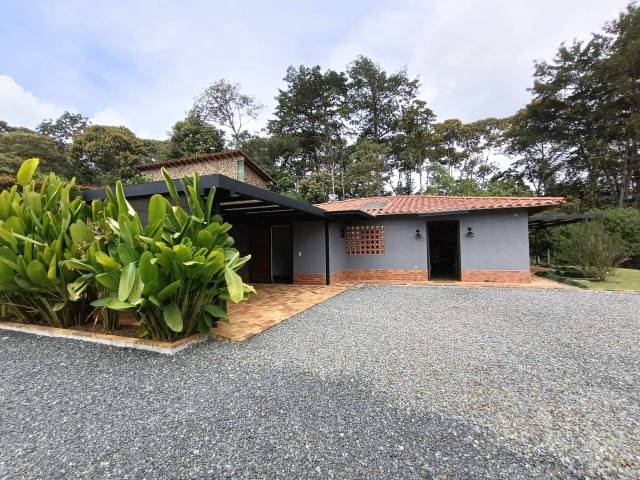 #5138 - Casa para Venta en La Ceja - ANT - 1