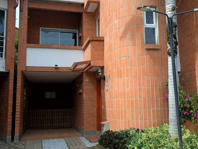 Venta en Cerca Al Pueblo - Retiro