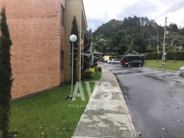 #1880 - Apartamento para Venta en Retiro - ANT - 3